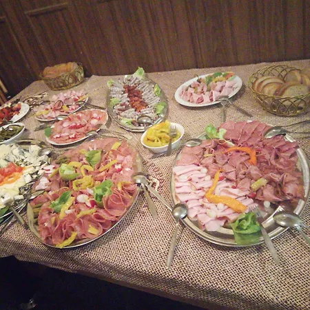 Horska Roubenka * Strážné